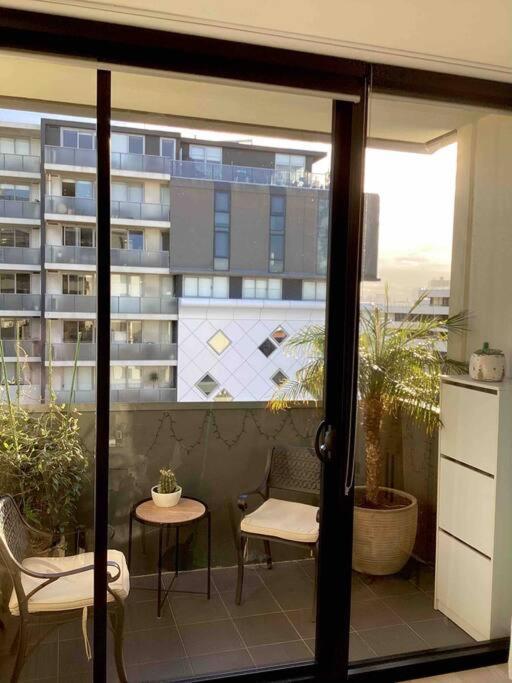 In The Heart Of Port Melbourne Apartment Екстериор снимка