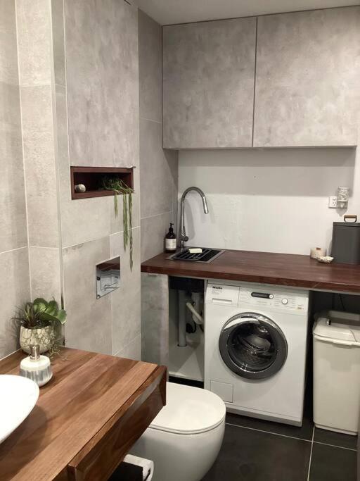 In The Heart Of Port Melbourne Apartment Екстериор снимка