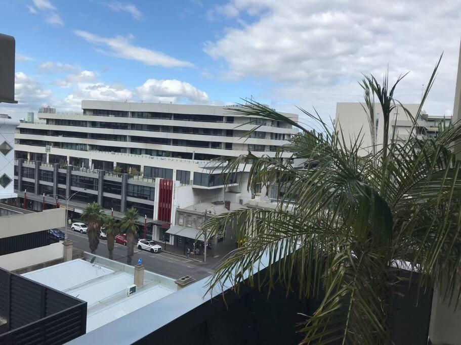In The Heart Of Port Melbourne Apartment Екстериор снимка
