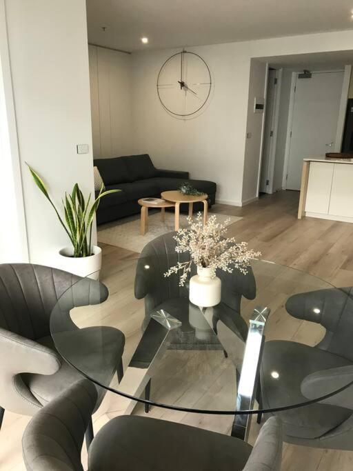 In The Heart Of Port Melbourne Apartment Екстериор снимка
