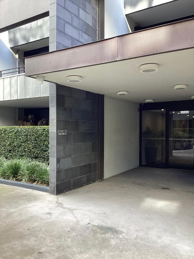 In The Heart Of Port Melbourne Apartment Екстериор снимка